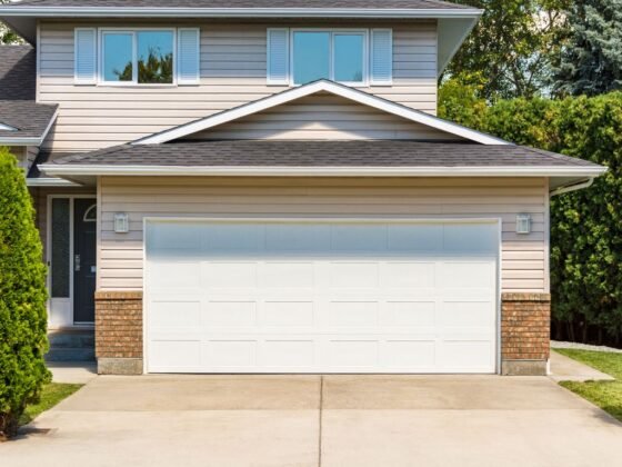 featured image - 4 Ideas to Spruce Up Your Garage Door