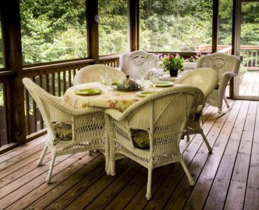 featured image - 6 Reasons You Need to Waterproof Your Deck As Soon As Possible