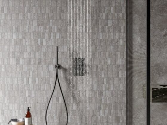 featured image - Bathroom Tiles: How to Keep Them Clean?
