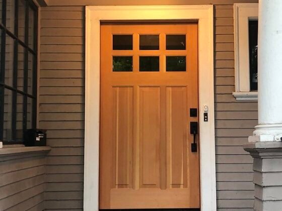 featured image - What Are The 7 Top Advantages and Disadvantages of Fiberglass Doors