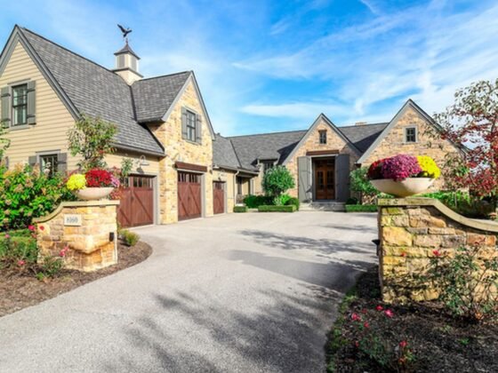 featured image - What are the Benefits of a Custom Home