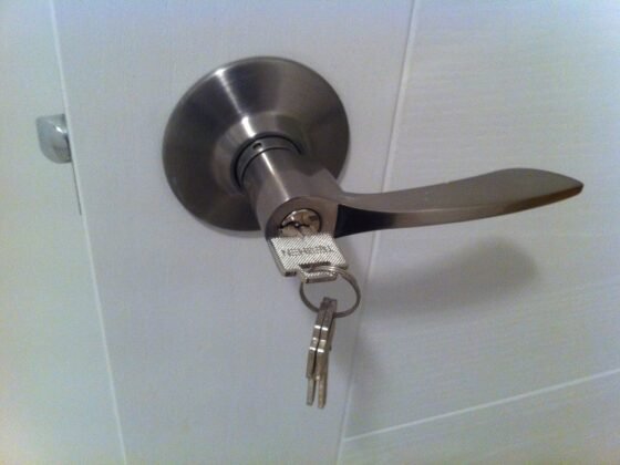 featured image - 5 Reasons to Upgrade Locks in a Home
