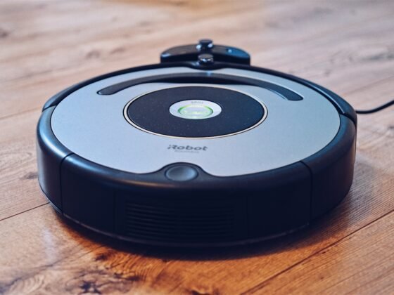 featured image - Four Benefits of Smart Robot Vacuum Cleaner
