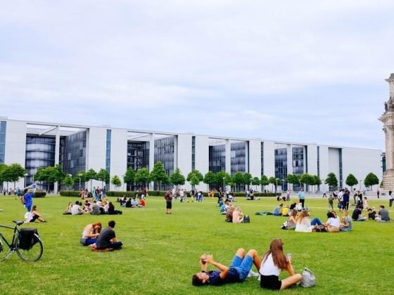 featured image - Home or Away - What Should Students Choose in Terms of Accommodation?