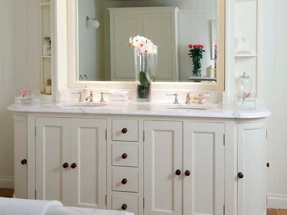 featured image Unique Bathroom Vanities - Ideas and Tips