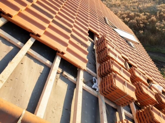 featurted image - 5 Tips for Keeping Your Roofing Project on A Budget