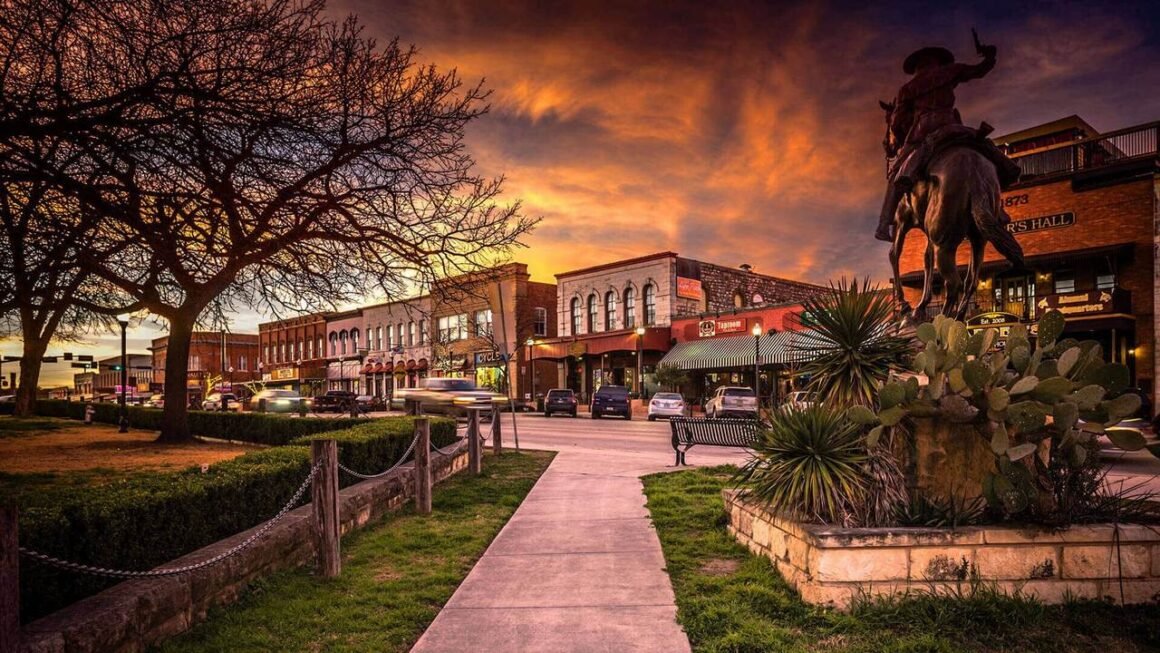 featured image - Advantages and Disadvantages of Living in San Marcos - Cost of Living