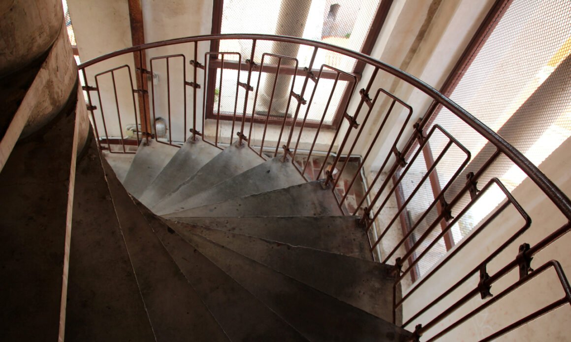 featured image - Hand Railing Installation Cost A Closer Look