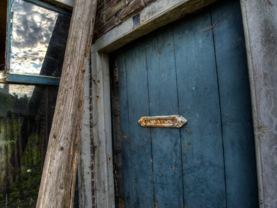 featured image - Remove And Replace the Old Garage Door
