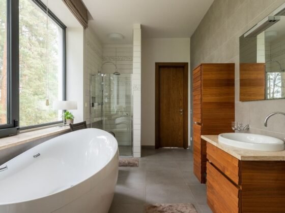 featured image - The Pros' Guide to Renovating Your Bathroom