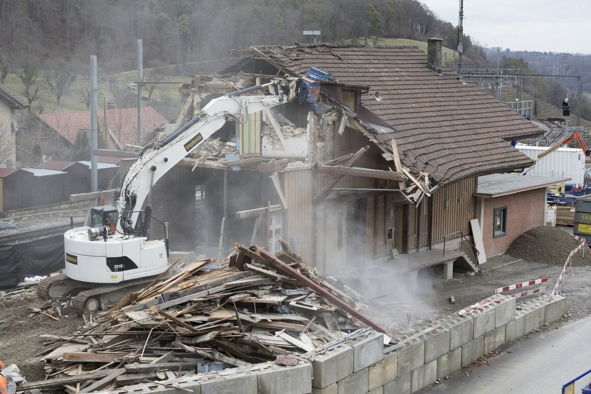 featured image - 3 Realities of the Demolition Industry You (Probably) Didn’t Know About