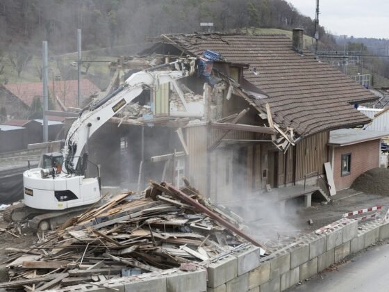 featured image - 3 Realities of the Demolition Industry You (Probably) Didn’t Know About