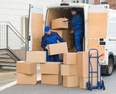 featured image - The Top 10 Tips for Picking the Perfect Moving Company
