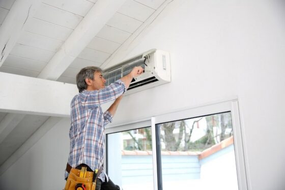 featured image - Why You Need Experts for Air Conditioning Repair Services
