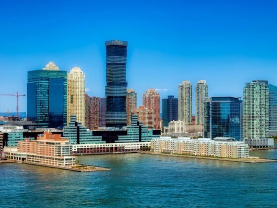 featured image - Your Essential Guide for Moving to New Jersey