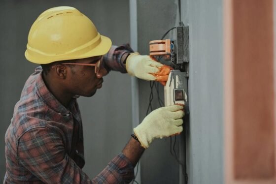 featured image - 10 Ways to Find Reliable Electricians in Sydney