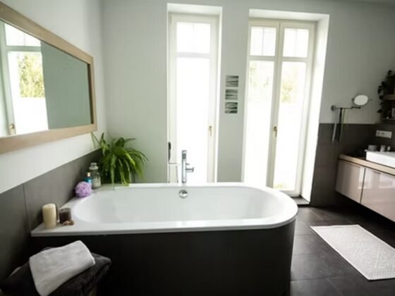 featured image - Bathroom Remodeling The 5 Types of Bathtubs to Use