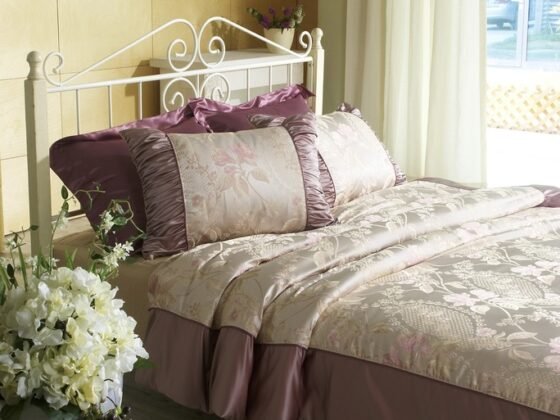 featured image - How to Pick the Best Quilt Cover