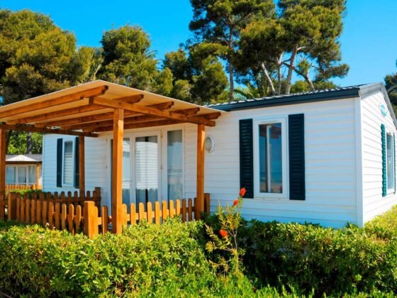 featured image - How to Prep Your Mobile Home for A Sale