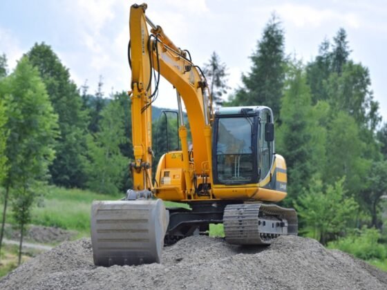 featured image - Top 3 Factors to Consider When Choosing Excavation Services