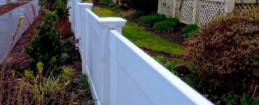 featured image - How Long Does Vinyl Fence Last?