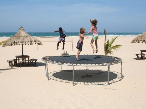 featured image - How to Choose a Quality Trampoline Set?