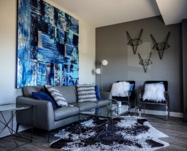 featured image - Top 6 Wall Art Ideas for Living Room