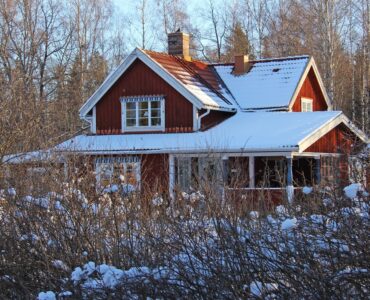 featured image - How Snow and Sun can Damage Your Roof