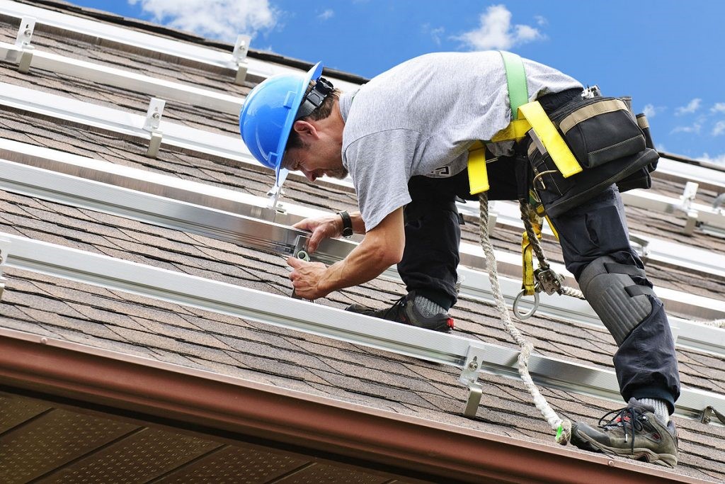 featured image - Why Hire Roofing Contractors in Abbotsford?