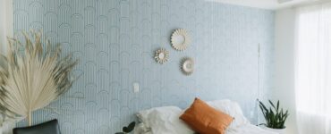 featured image - How to Choose the Right Wallpaper