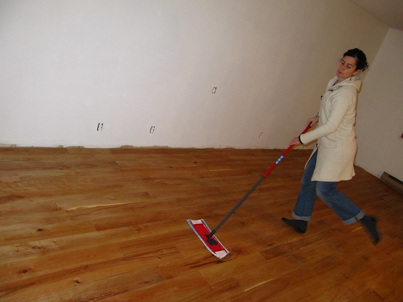 featured image - Top 5 Best Hardwood Floor Restorer