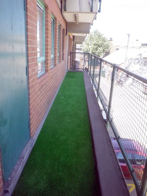 A Quick Guide to Artificial Grass for The Balcony?
