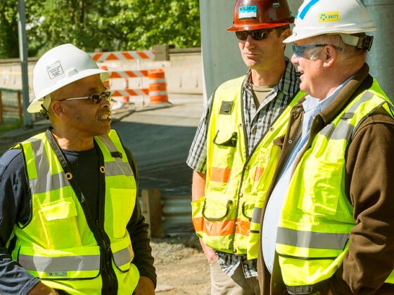 featured image - How Do I Choose the Best Construction Contractors in My Local Area