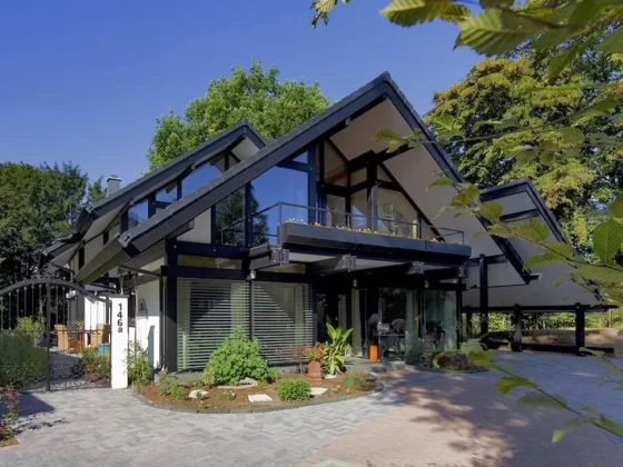 featured image - 5 Types of Eco-Friendly and Sustainable Houses for a Greener Future