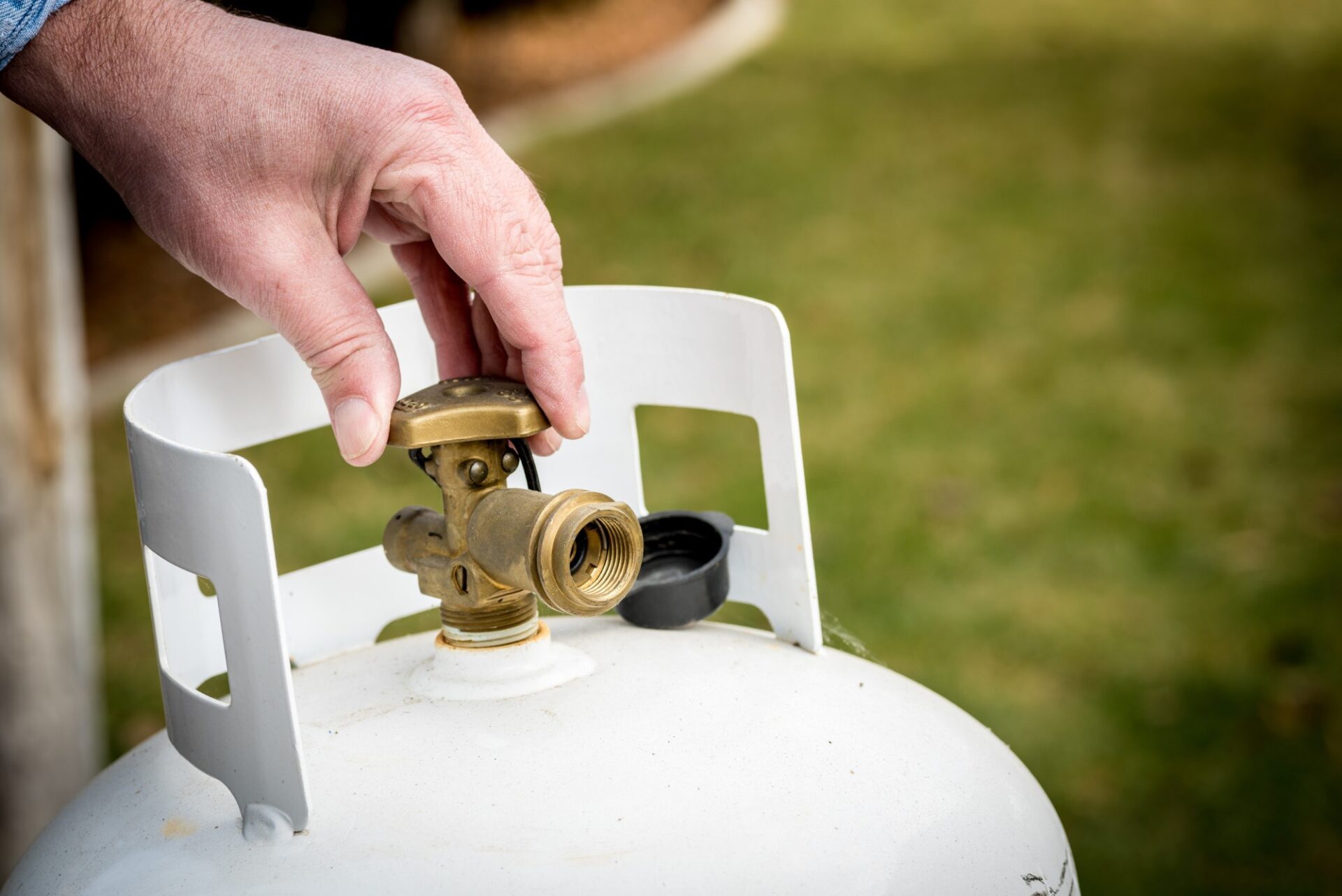 featured image - How Much Does a Home Propane Tank Cost?