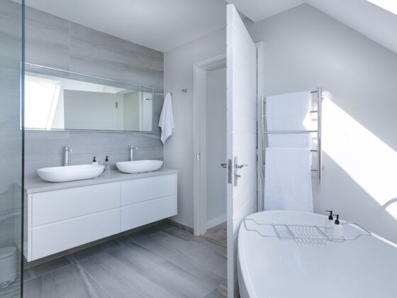 Featured image - Modern Bathroom Style: How to Create a Sleek Look in Your Home