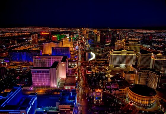 featured image - Why You Need to Invest in Luxury Real Estate in Las Vegas