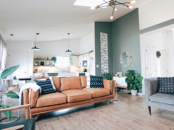 featured image - 5 Tips to Make Your Old House Look Cool