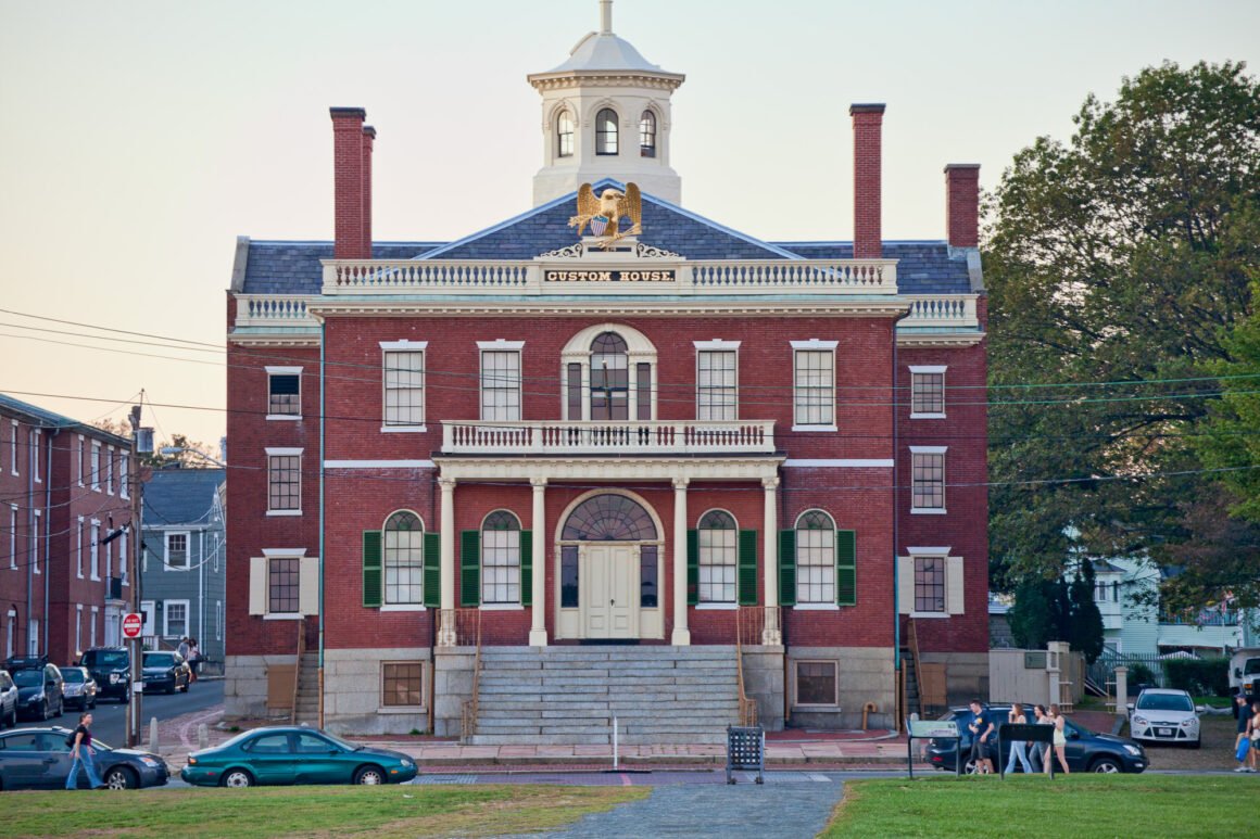 featured image - Discovering Leander: the Ultimate Destination for Your New Custom Home