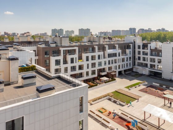 featured image - How to Choose the Right Colour and Style of Roof for Your Home or Business