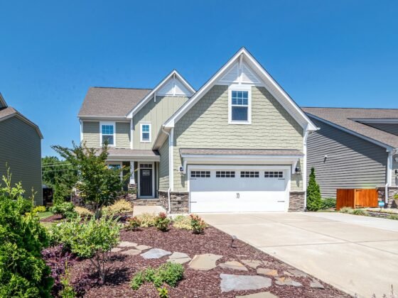 featured image - How a Clean Garage Can Boost Your Home's Value