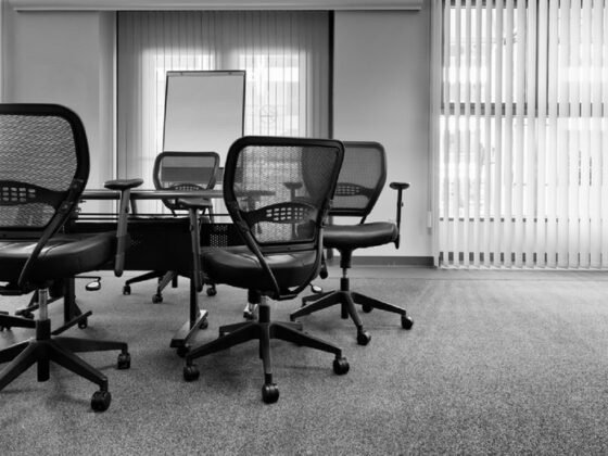 featured image - Finding the Best Chair for Long Hours and Soothing Back Pain