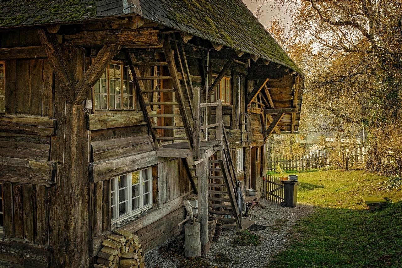 Common Log Home Issues image - Common Log Home Issues