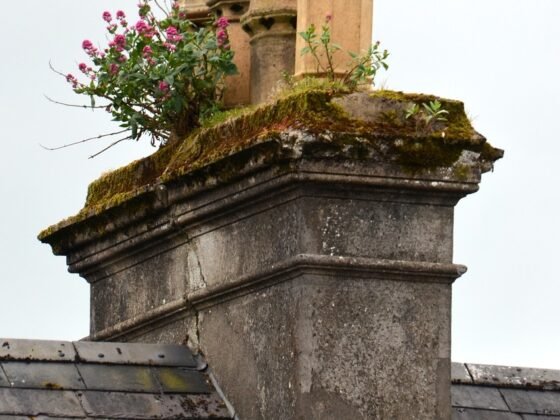 featured image - Chimney Problems 5 Signs Homeowners Should Be Aware Of