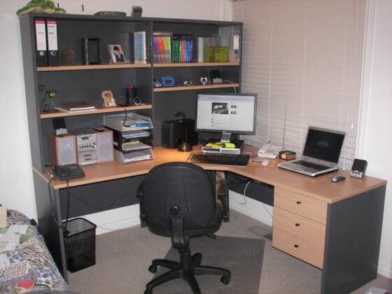 featured image - Creating a Home Office Oasis Furniture Tips for Productivity