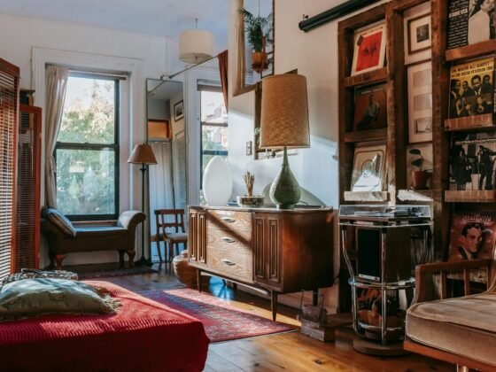 featured image - Small Space Living: 10 Clever Storage Solutions for Cozy Homes