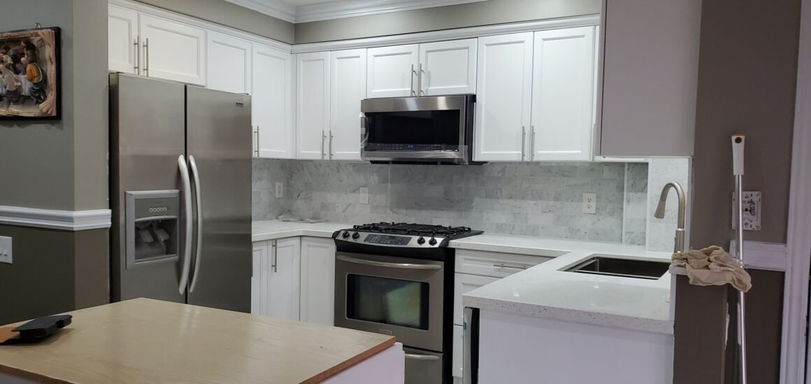 featured image - Affordable Kitchen Cabinet and Vinyl Siding Painting in Toronto