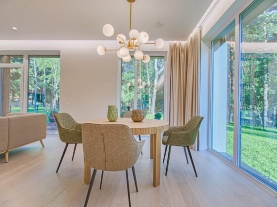 featured image - 10 Tips for Maintaining a Tidy Home