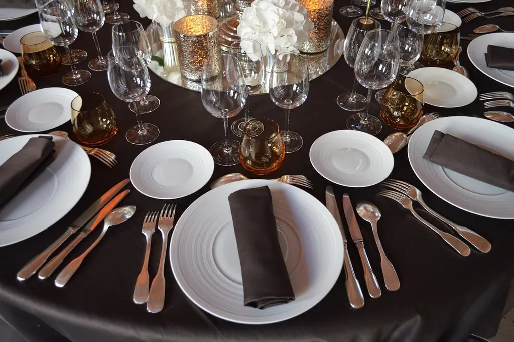 The Significance of Tableware Selection for Reception Tables