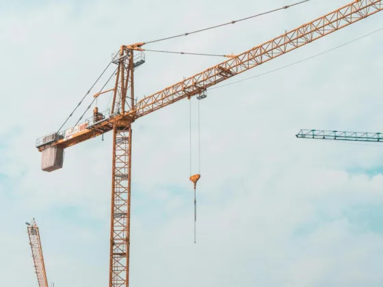 Franna crane hire provides flexibility for any construction job.